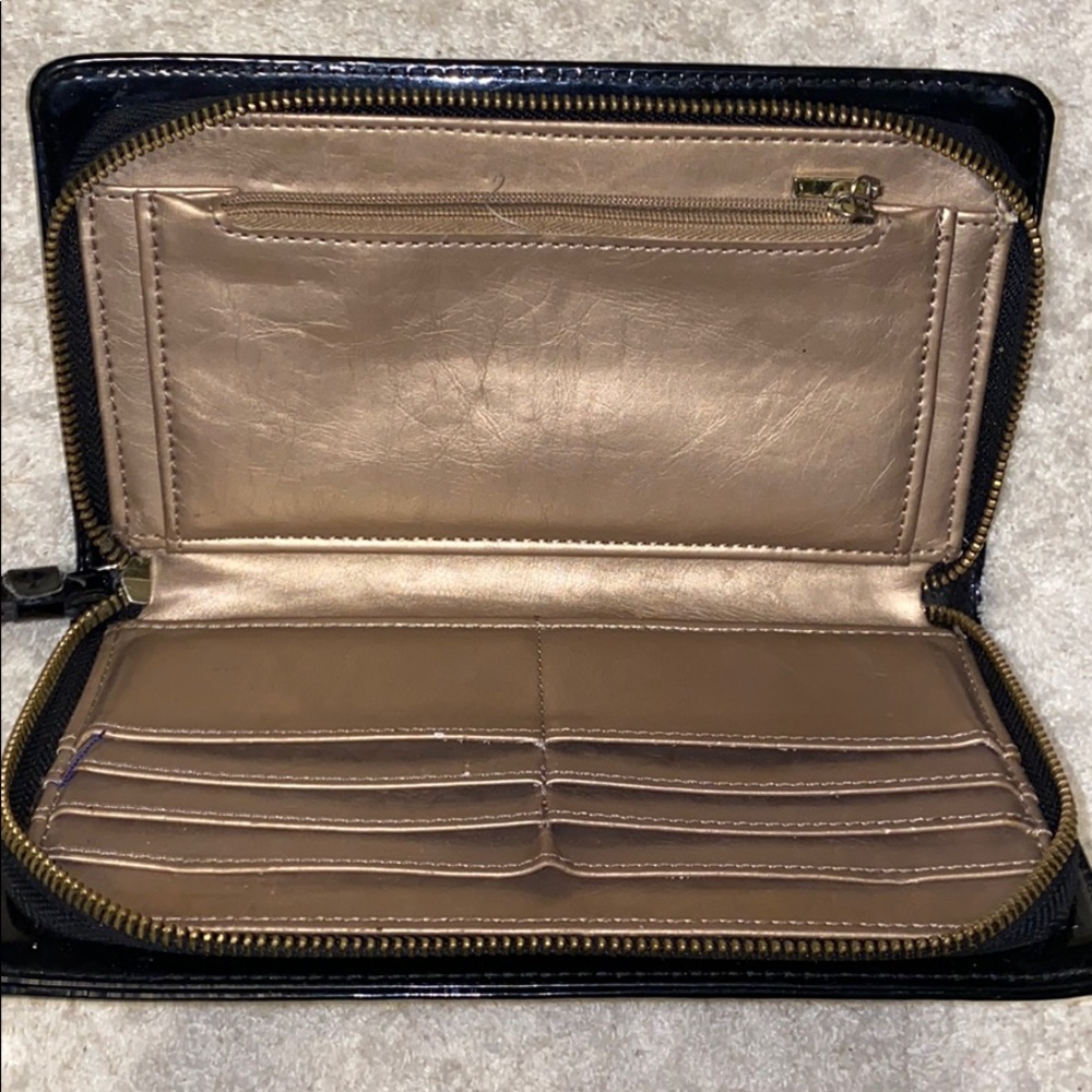Wallet - Picture 3 of 4